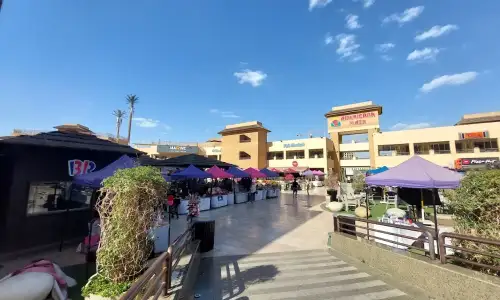 Americana Plaza in Sheikh Zayed